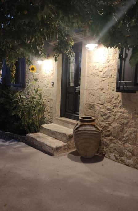 Villa Aiolia Kondoyenadha Екстер'єр фото