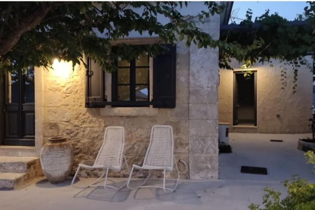 Villa Aiolia Kondoyenadha Екстер'єр фото